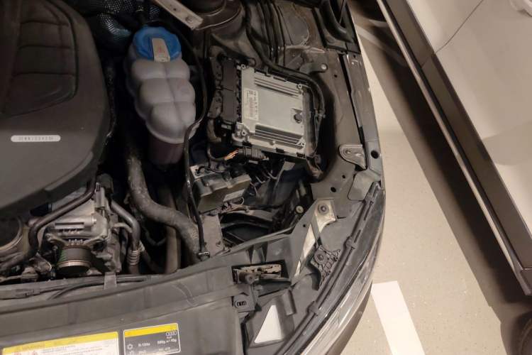 Used Audi A4L 2017 Plus 40 TFSI Fashion Model Engine Bay Left