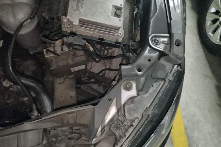 Used Audi A4L 2017 40 TFSI Style Edition Engine Bay Left