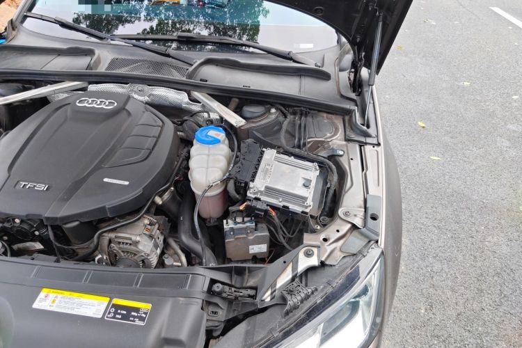 Used Audi A4L 2017 40 TFSI Ambition Edition Engine Bay Left