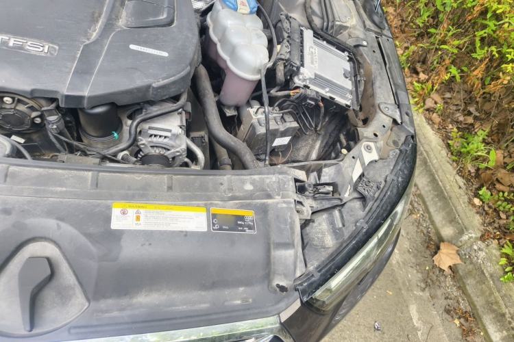 Used Audi A4L 2017 40 TFSI Style Edition Engine Bay Left