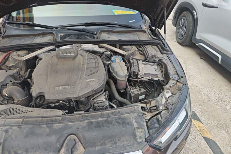 Used Audi A4L 2017 40 TFSI Style Edition Engine Bay Left