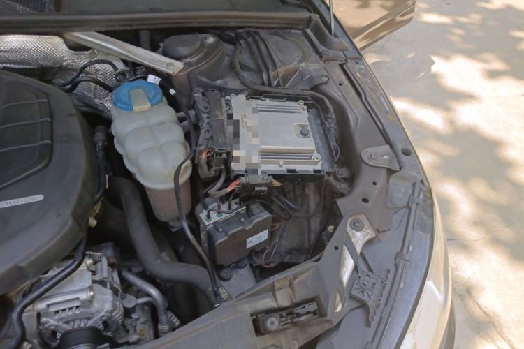 Used Audi A4L 2017 40 TFSI Ambition Edition Engine Bay Left