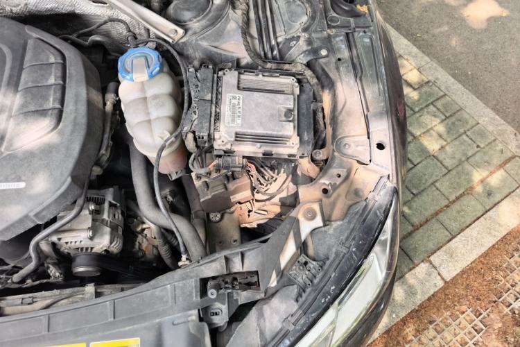 Used Audi A4L 2017 40 TFSI Ambition Edition Engine Bay Left