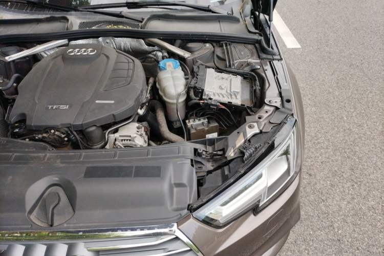 Used Audi A4L 2017 45 TFSI quattro Sport Edition Engine Bay Left