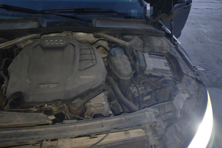 Used Audi A4L 2017 40 TFSI Fashion Model Engine Bay Left