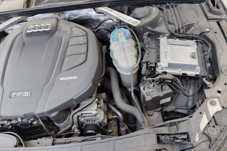Used Audi A4L 2017 Plus 40 TFSI Ambition Model Engine Bay Left