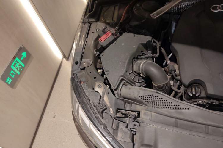 Used Audi A4L 2017 Plus 40 TFSI Fashion Model Engine Bay Right
