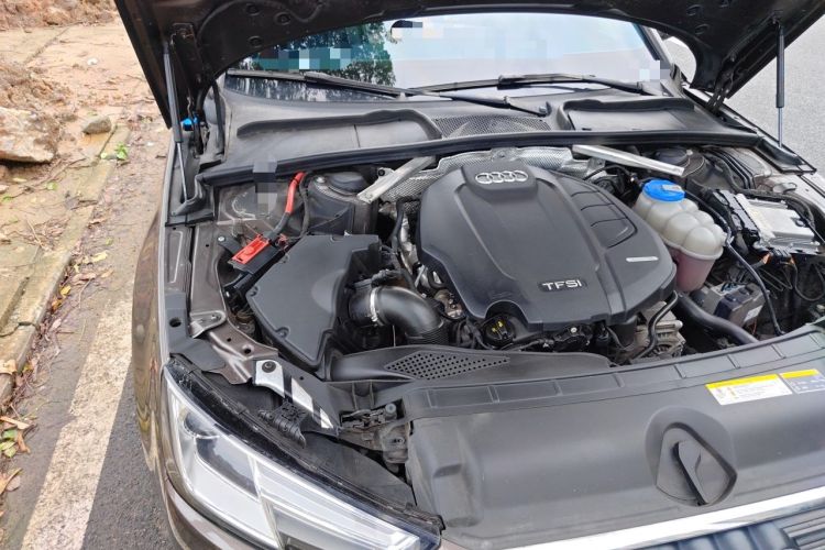 Used Audi A4L 2017 40 TFSI Ambition Edition Engine Bay Right