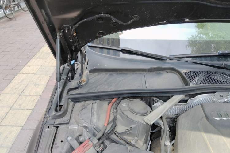 Used Audi A4L 2017 Plus 40 TFSI Style Edition Engine Bay Right