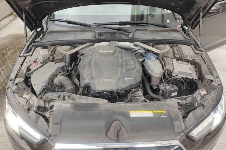 Used Audi A4L 2017 40 TFSI Ambition Edition Engine Bay