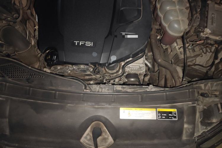 Used Audi A4L 2017 40 TFSI Fashion Model Engine Bay