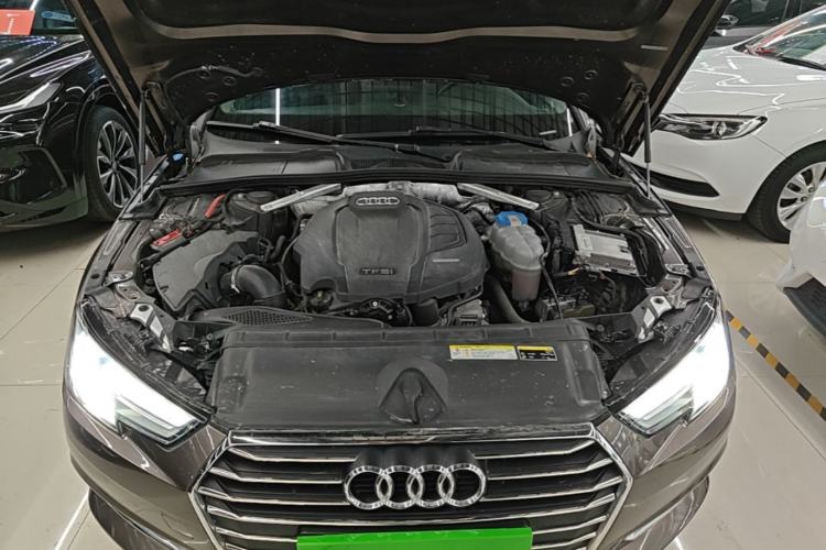 Used Audi A4L 2017 40 TFSI Ambition Edition Engine Bay