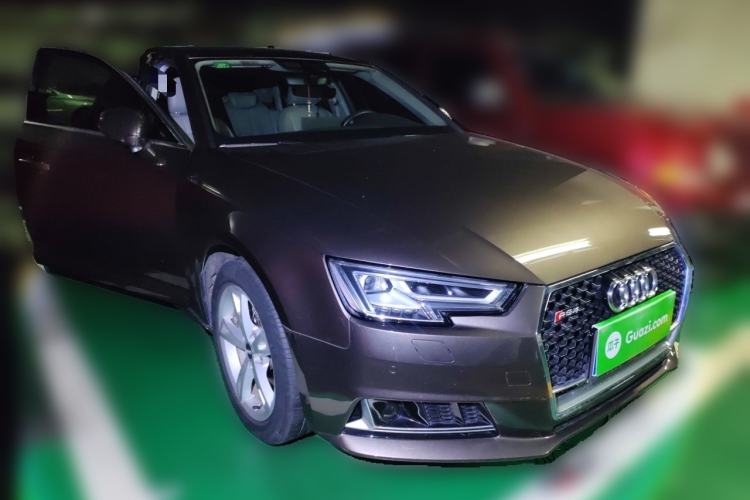 Used Audi A4L 2017 Plus 40 TFSI Fashion Model Front Right 45 Deg
