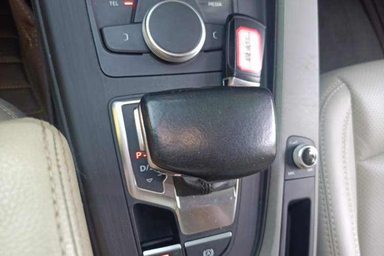 Used Audi A4L 2017 40 TFSI Ambition Edition Gear Lever