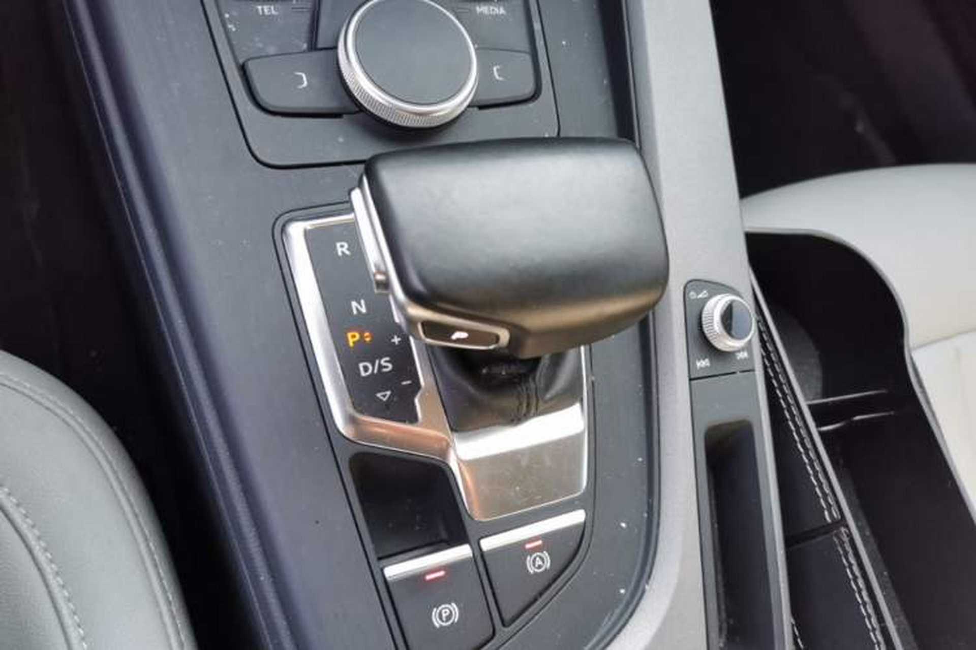 Used Audi A4L 2017 40 TFSI Ambition Edition Gear Lever