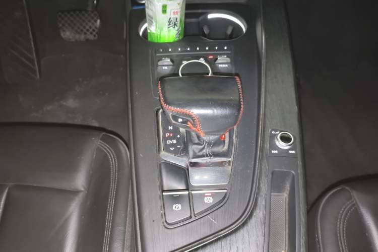 Used Audi A4L 2017 45 TFSI quattro Style Edition Gear Lever