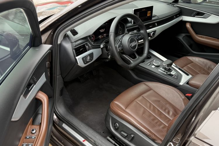 Used Audi A4L 2017 40 TFSI Sport Edition Interior 3