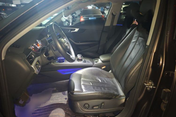 Used Audi A4L 2017 40 TFSI Fashion Model Left Front Seat