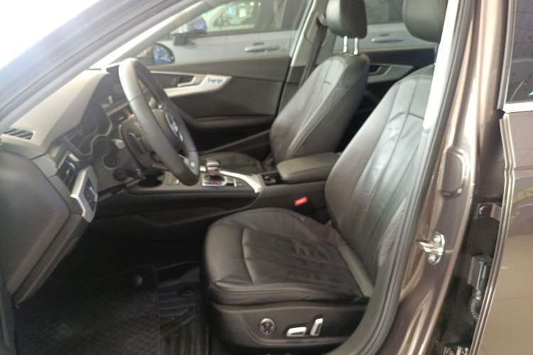 Used Audi A4L 2017 Plus 40 TFSI Fashion Model Left Front Seat