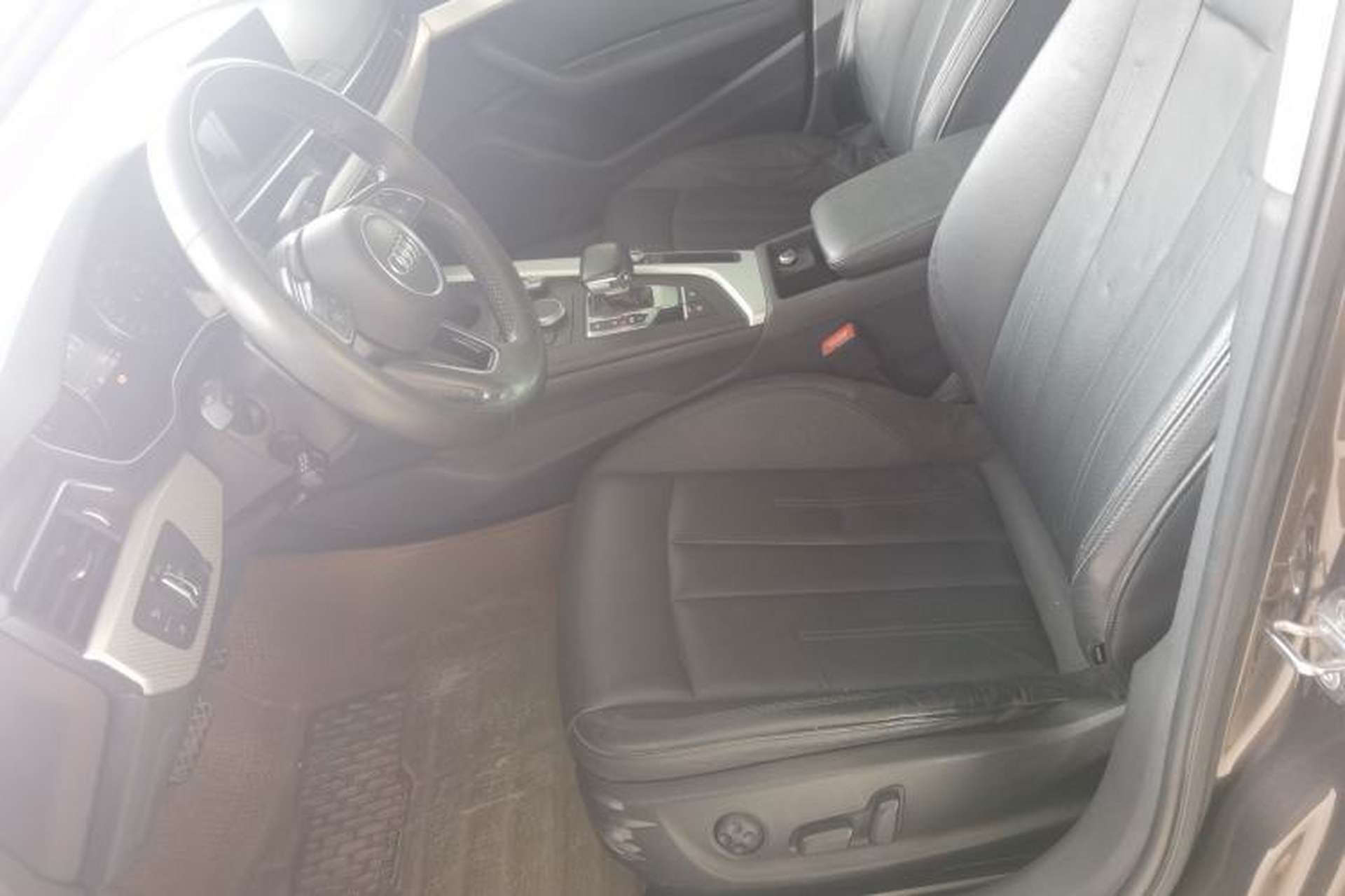Used Audi A4L 2017 40 TFSI Fashion Model Left Front Seat