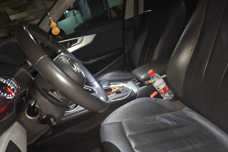 Used Audi A4L 2017 40 TFSI Fashion Model Left Front Seat