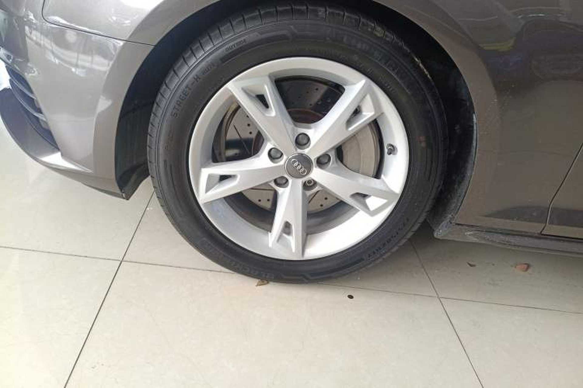 Used Audi A4L 2017 Plus 40 TFSI Fashion Model Left Front Wheel Hub