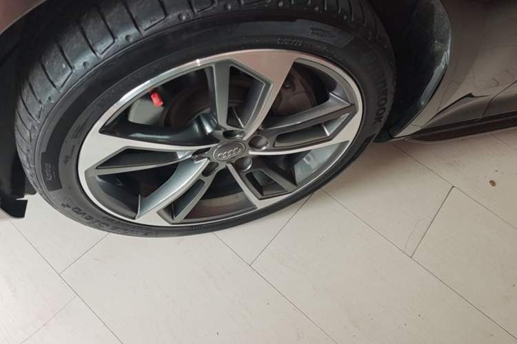 Used Audi A4L 2017 45 TFSI quattro Sport Edition Left Front Wheel Hub