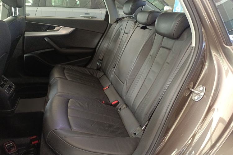 Used Audi A4L 2017 Plus 40 TFSI Fashion Model Left Rear Seat