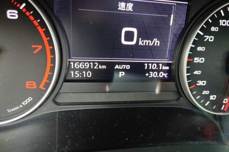 Used Audi A4L 2017 40 TFSI Ambition Edition Odometer Close Up