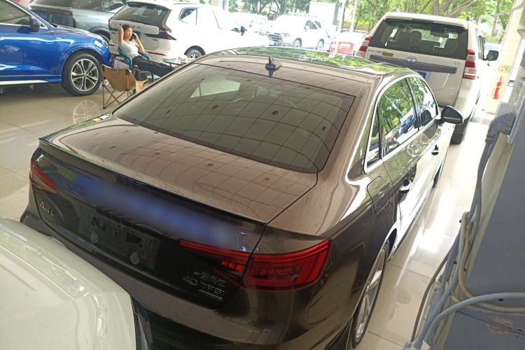 Used Audi A4L 2017 Plus 40 TFSI Fashion Model Rear Right 45 Deg