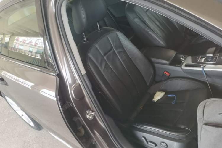 Used Audi A4L 2017 40 TFSI Fashion Model Right Front Seat