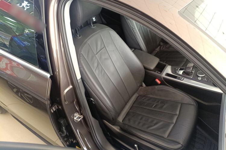 Used Audi A4L 2017 Plus 40 TFSI Fashion Model Right Front Seat