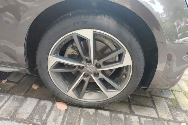 Used Audi A4L 2017 40 TFSI Sport Edition Right Front Wheel Hub