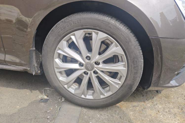 Used Audi A4L 2017 Plus 40 TFSI Ambition Model Right Front Wheel Hub