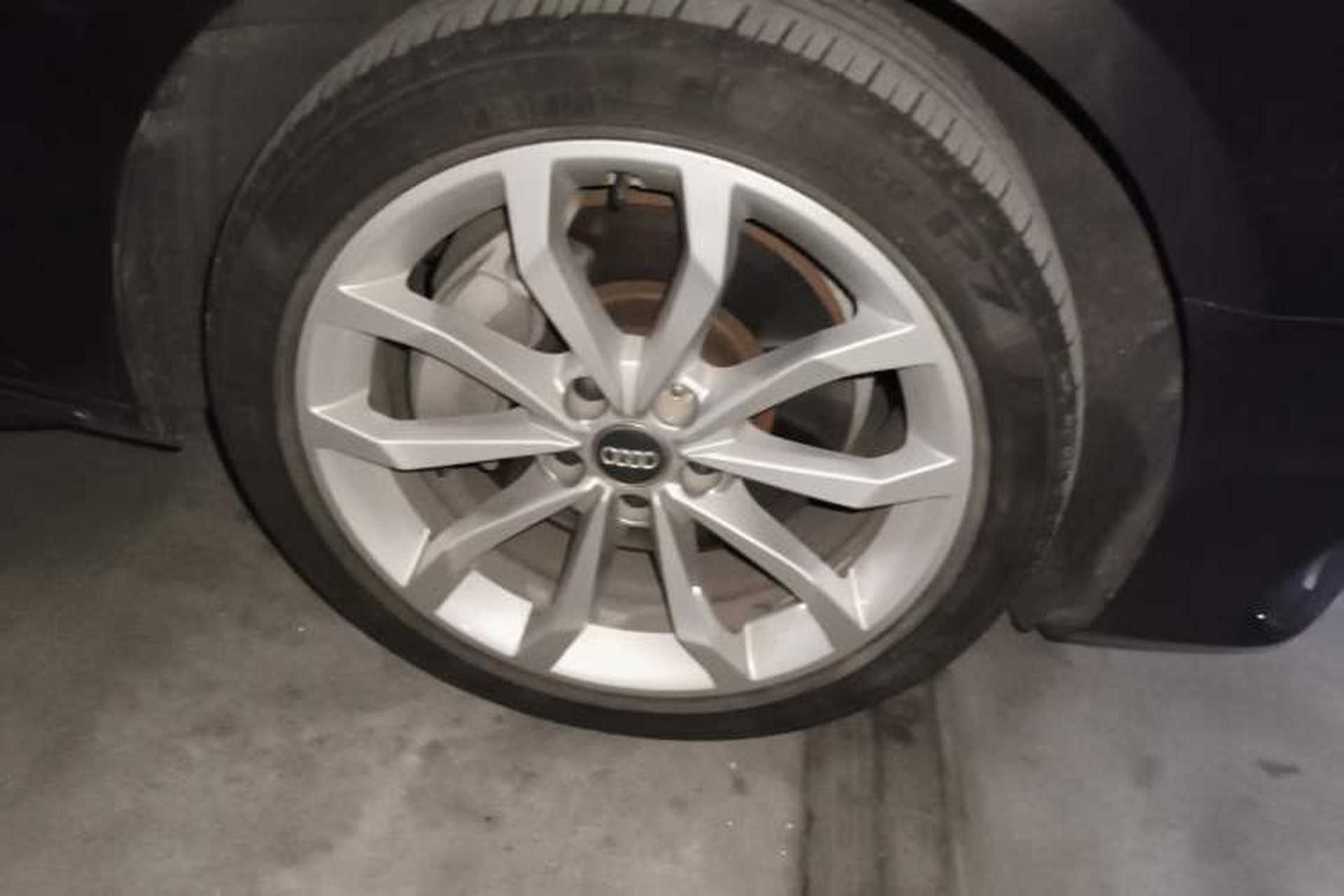 Used Audi A4L 2017 45 TFSI quattro Sport Edition Right Front Wheel Hub
