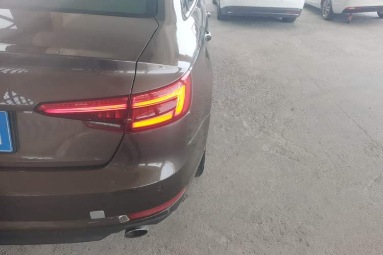 Used Audi A4L 2017 40 TFSI Fashion Model Right Rear Taillight