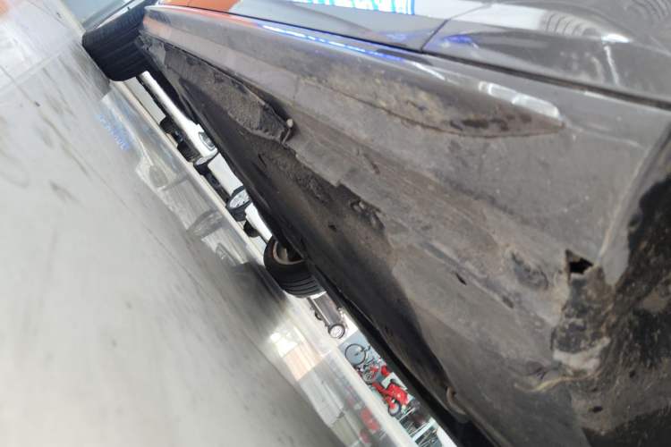 Used Audi A4L 2017 Plus 40 TFSI Ambition Model Right Side Sill