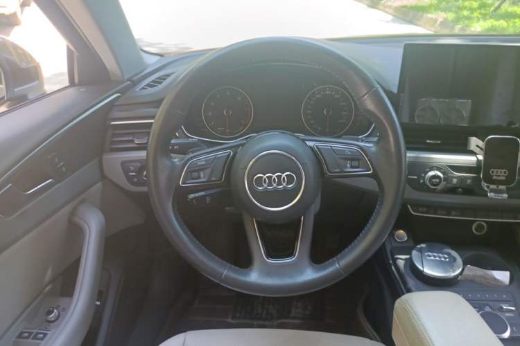 Used Audi A4L 2017 40 TFSI Ambition Edition Steering Wheel