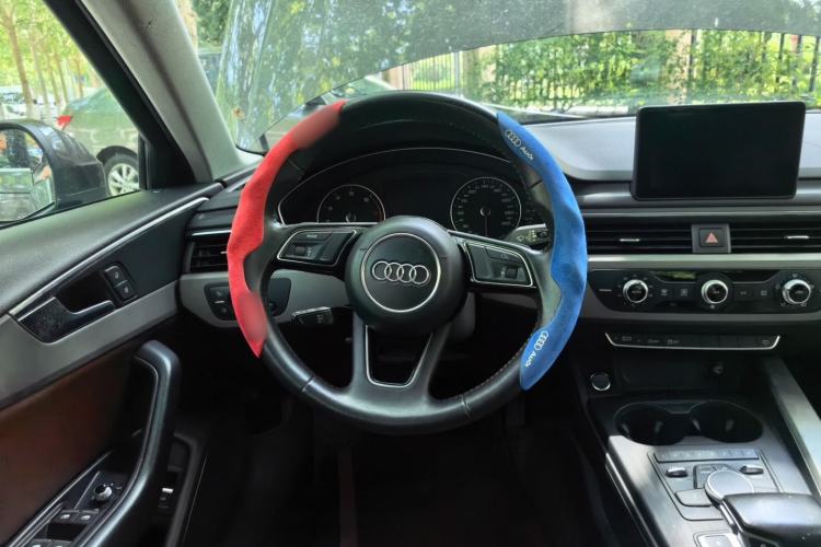 Used Audi A4L 2017 40 TFSI Ambition Edition Steering Wheel