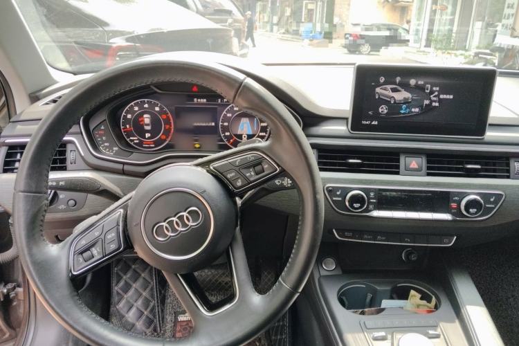 Used Audi A4L 2017 Plus 40 TFSI Style Edition Steering Wheel