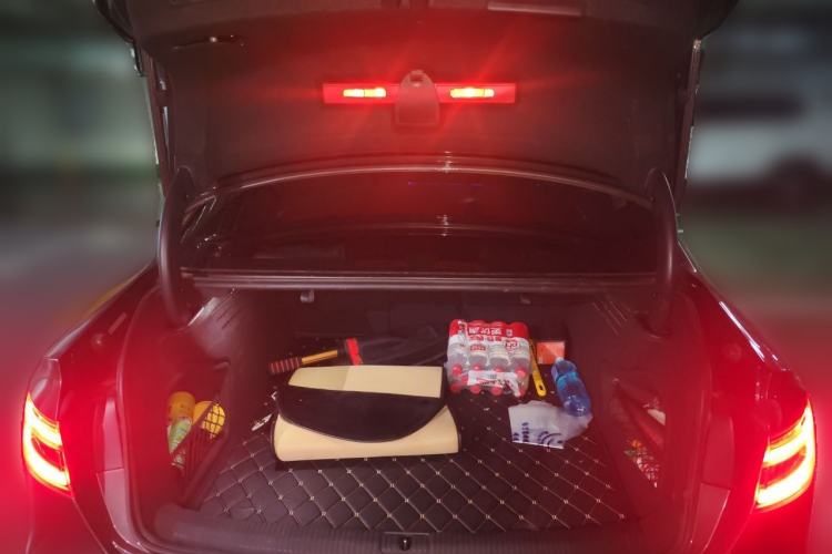 Used Audi A4L 2017 40 TFSI Fashion Model Trunk