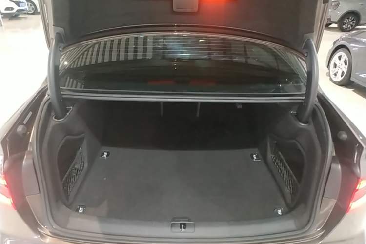 Used Audi A4L 2017 40 TFSI Style Edition Trunk