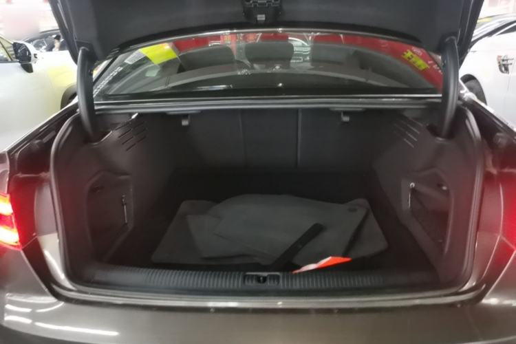 Used Audi A4L 2017 40 TFSI Style Edition Trunk