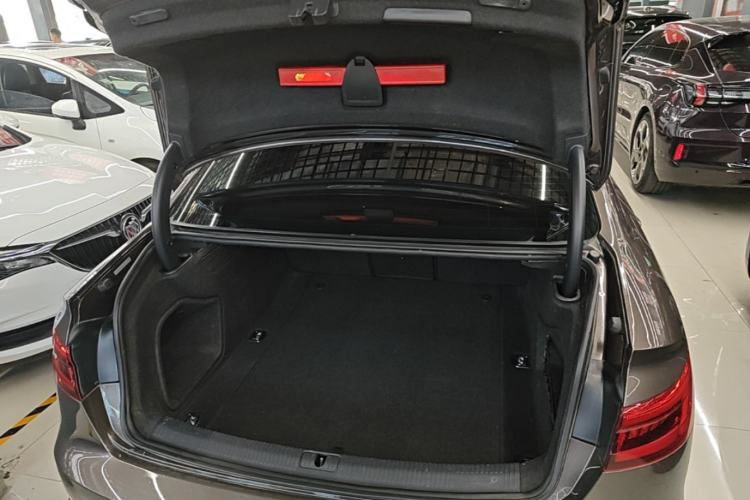 Used Audi A4L 2017 40 TFSI Ambition Edition Trunk
