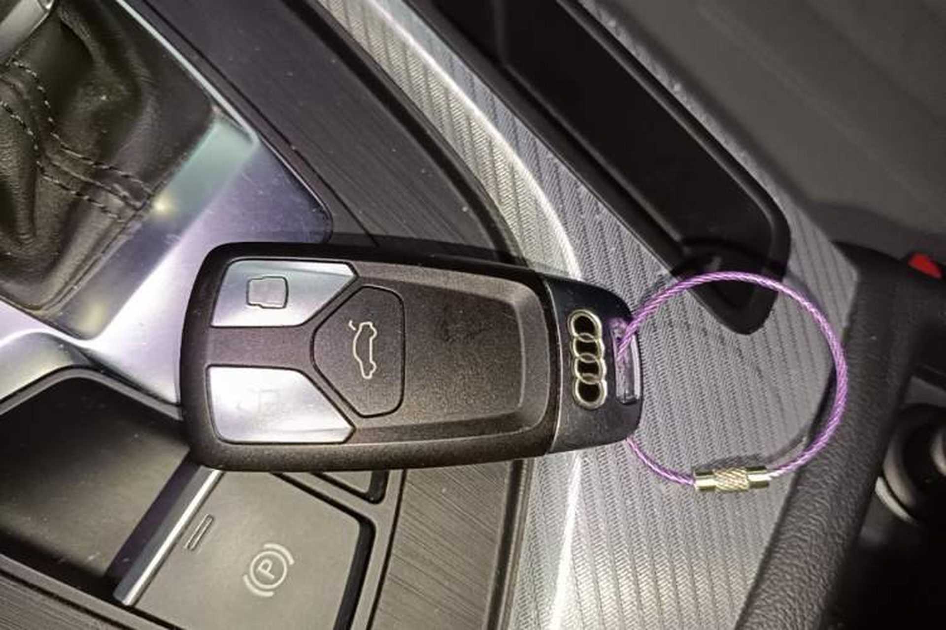 Used Audi A4L 2017 40 TFSI Fashion Model Vehicle Key