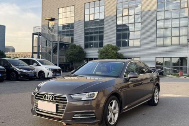 Audi A4L 2017 40 TFSI Ambition Edition de segunda mano