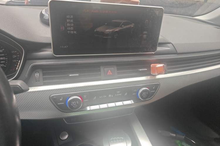 Used Audi A4L 2017 40 TFSI Fashion Model Audio And AC Panel