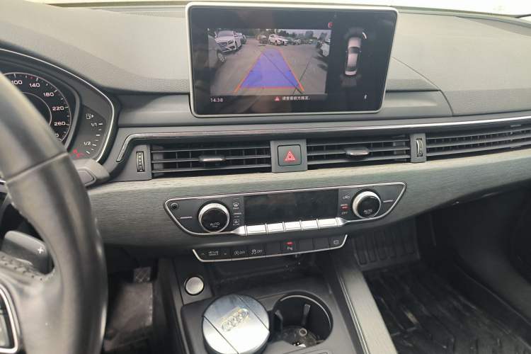 Used Audi A4L 2017 40 TFSI Style Edition Audio And AC Panel