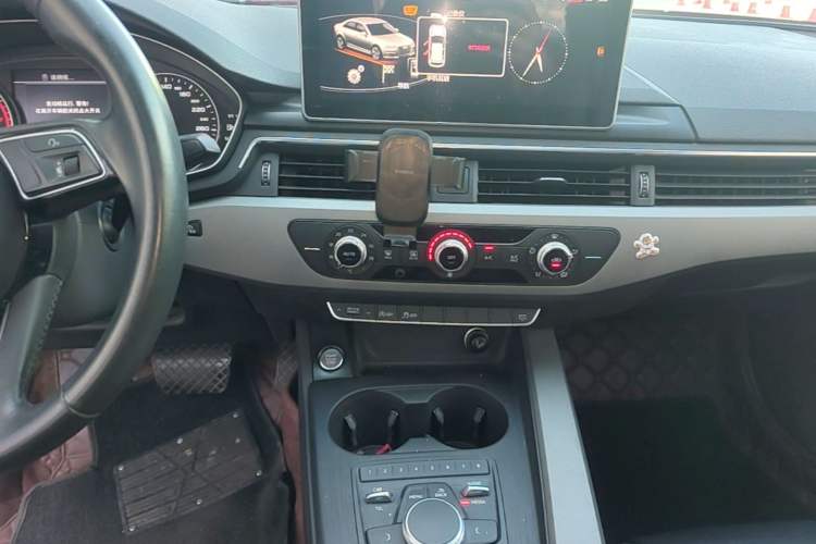 Used Audi A4L 2017 Plus 40 TFSI Ambition Model Audio And AC Panel