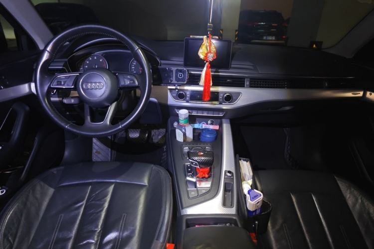 Used Audi A4L 2017 Plus 40 TFSI Fashion Model Center Console